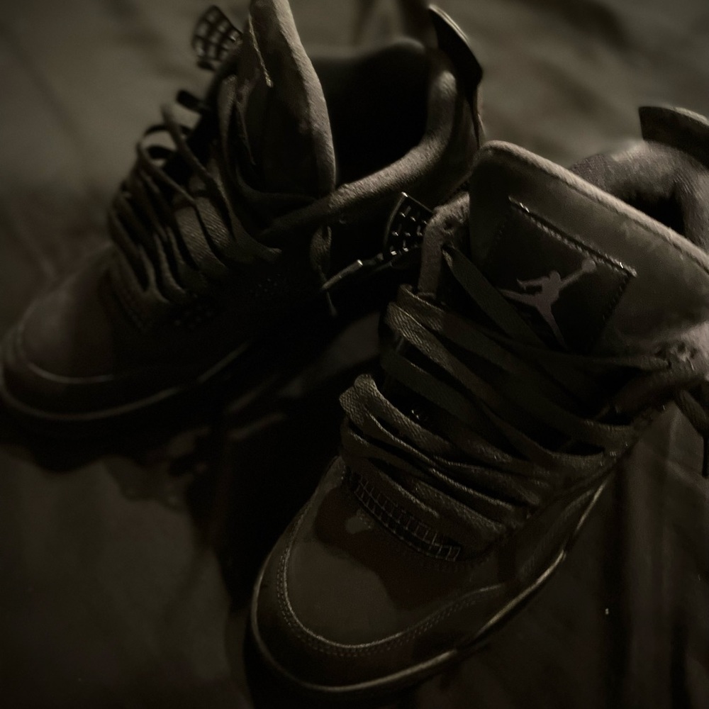 Jordan 4 black cats 2020 size 8